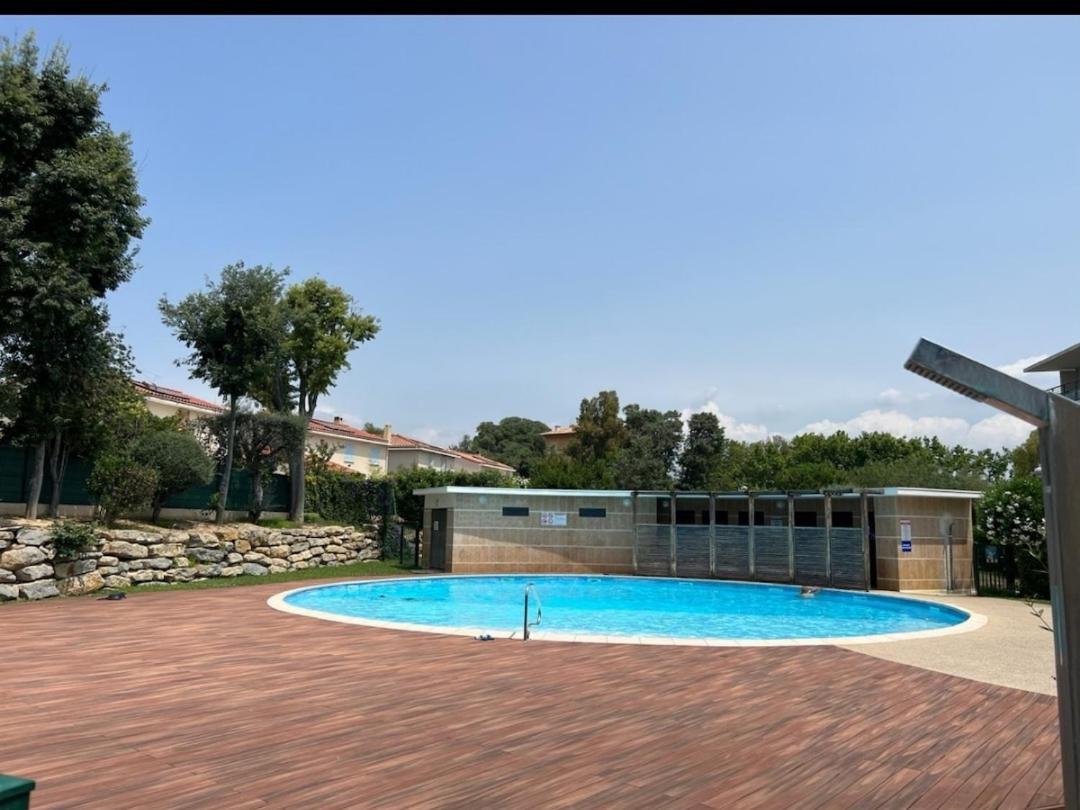Appart Avec Piscine Casino Plein Air Et Plage La Ciotat Exterior foto